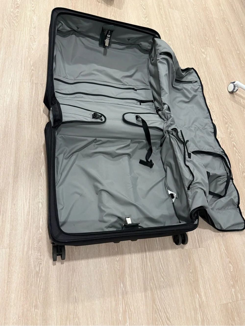 Victorinox Black Rolling Laptop Case with Telescopic Handle